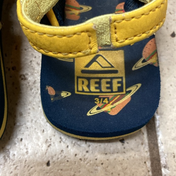 Reef flip flops, size 4/5 - Picture 6 of 6